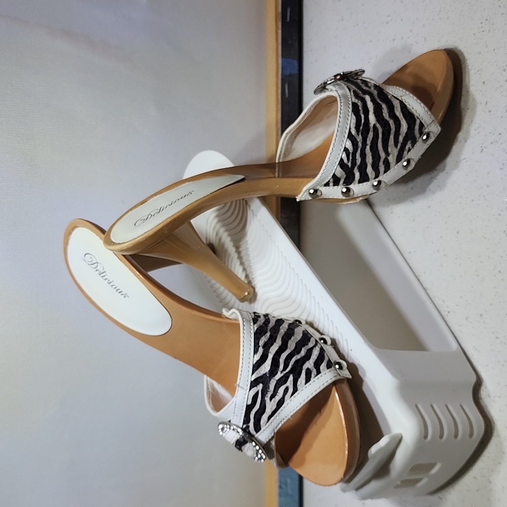 Delicious Heels - Picture 3 of 8